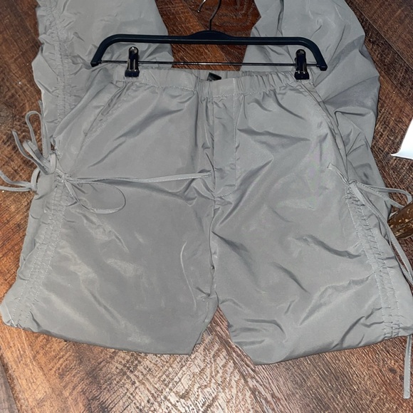 Baggy Parachute Pants for Women Low Waist Ruched Cargo Pants - Picture 3 of 9